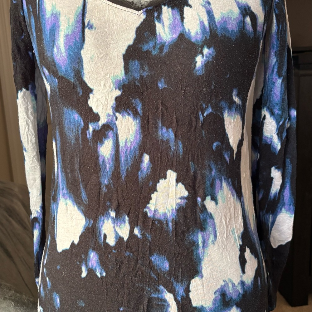 Simply Vera Vera Wang Black and Blue Patterned Top